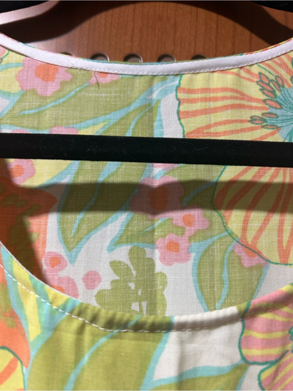 Redone up cycled vintage sheet dress - Picture 6 of 7
